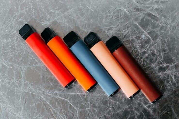 E-cigaretta practical handbook with clear steps on how to dispose electronic cigarettes safely