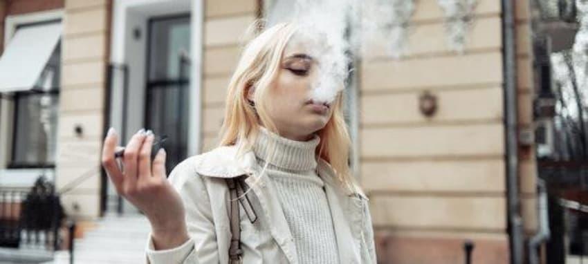 Win more at poker online and finally learn how to quit smoking using electronic cigarettes with a practical step-by-step guide