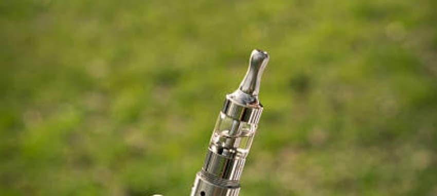 E-cigareta latest insights — is electronic cigarettes safer than the real one and how research compares