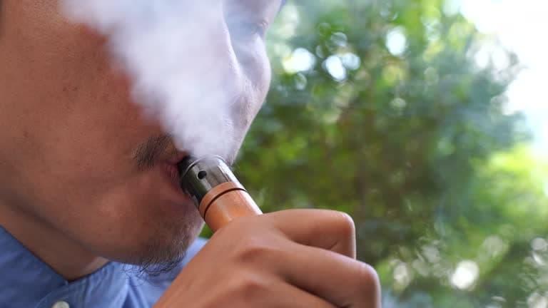 Dampfer Shop explores is e-cigarette vapour harmful to others and offers tips to reduce exposure